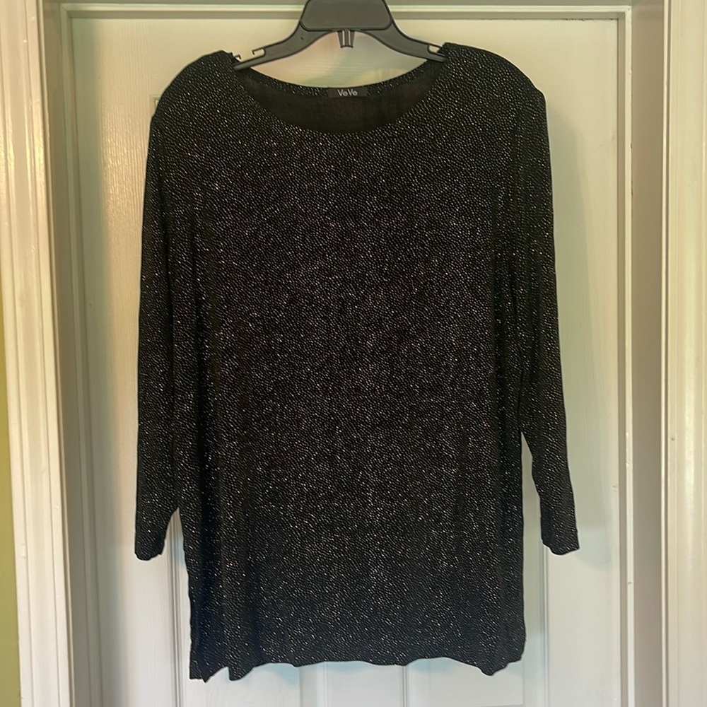 VeVe Vintage Black Glittering 3/4 Sleeve Top - round neckline - side Slits - 1X